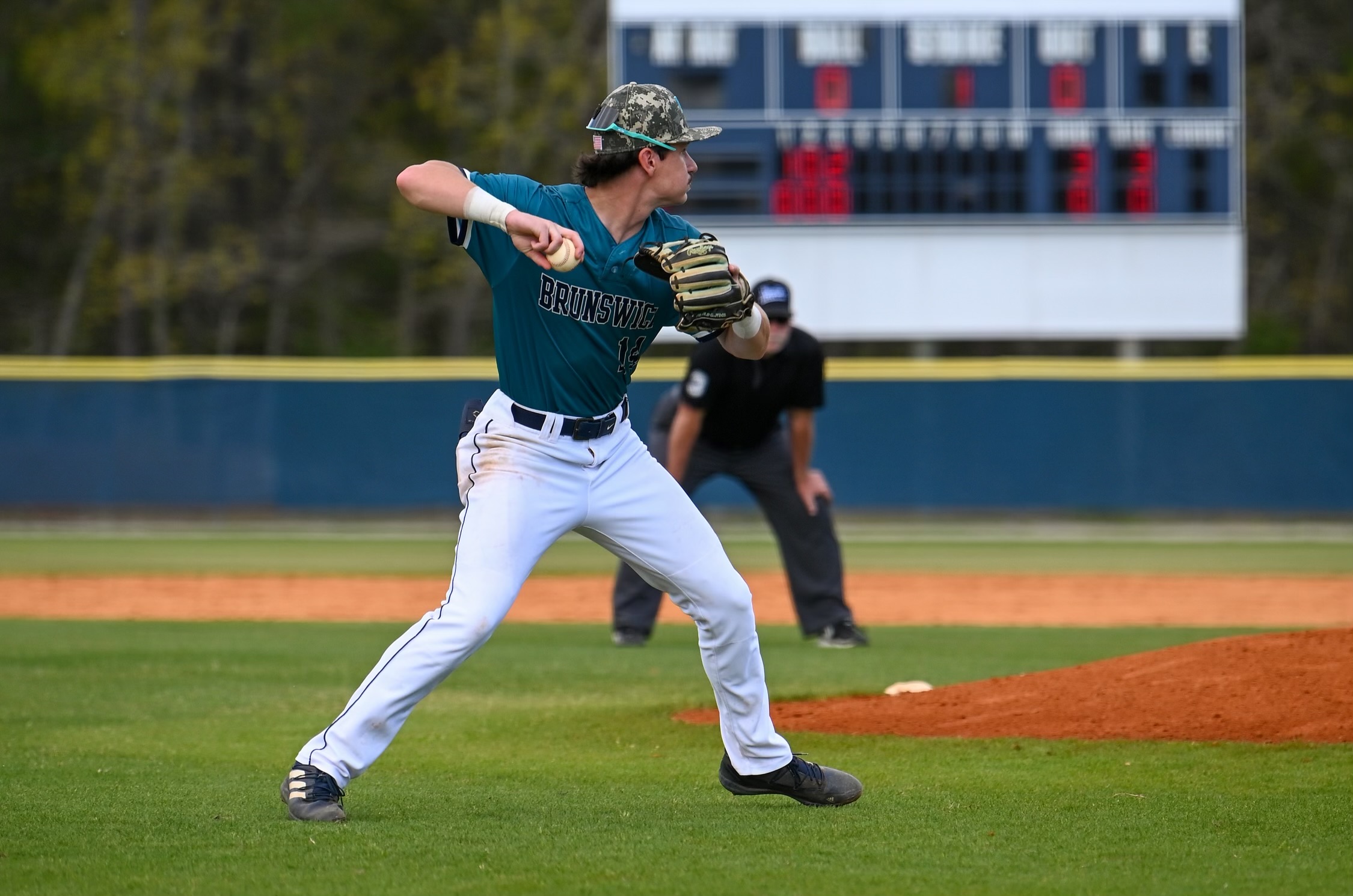 Weekend ends in 1-1 split with Pitt CC