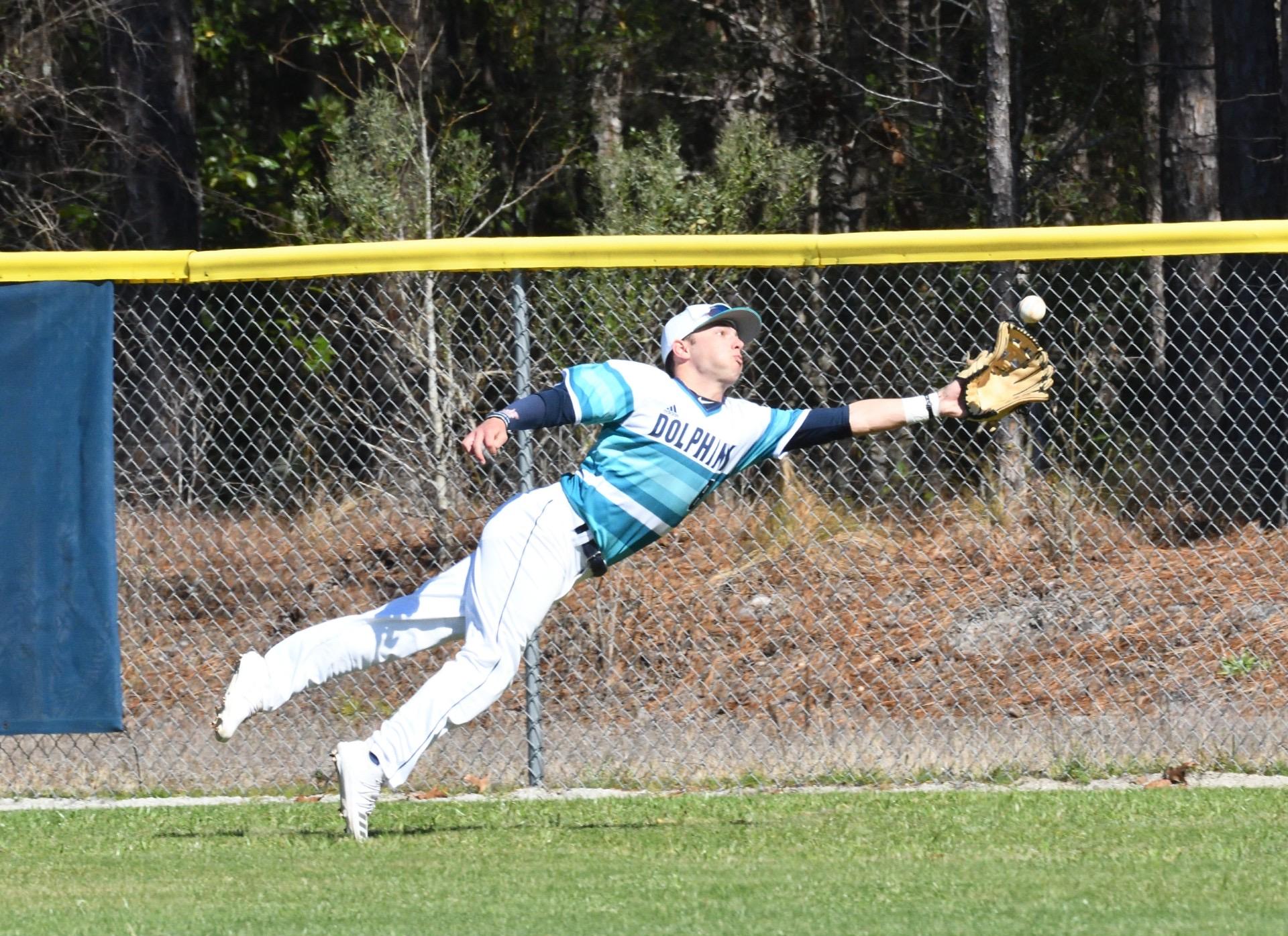 Dolphins sit in 2nd place in Region X East division with 3 weekends to go